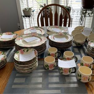 Franciscan Desert Rose Service for (9) - Vintage